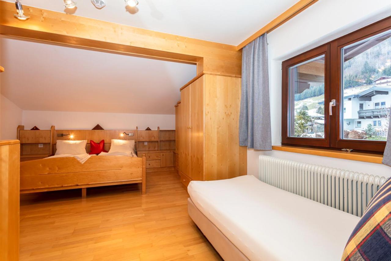 Hoelzl Bed & Breakfast Neukirchen am Großvenediger Екстериор снимка