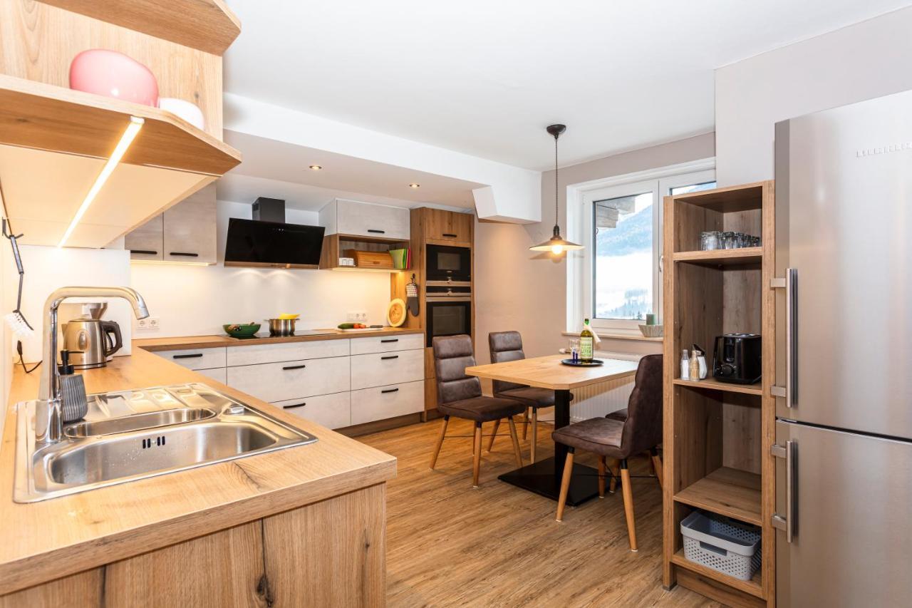 Hoelzl Bed & Breakfast Neukirchen am Großvenediger Екстериор снимка