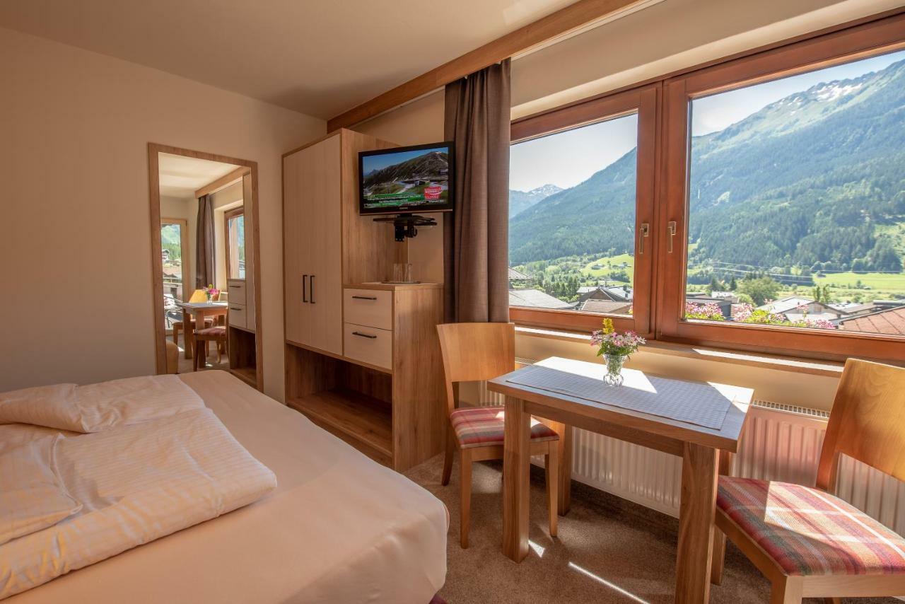 Hoelzl Bed & Breakfast Neukirchen am Großvenediger Екстериор снимка