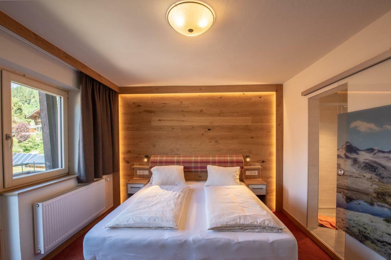 Hoelzl Bed & Breakfast Neukirchen am Großvenediger Екстериор снимка