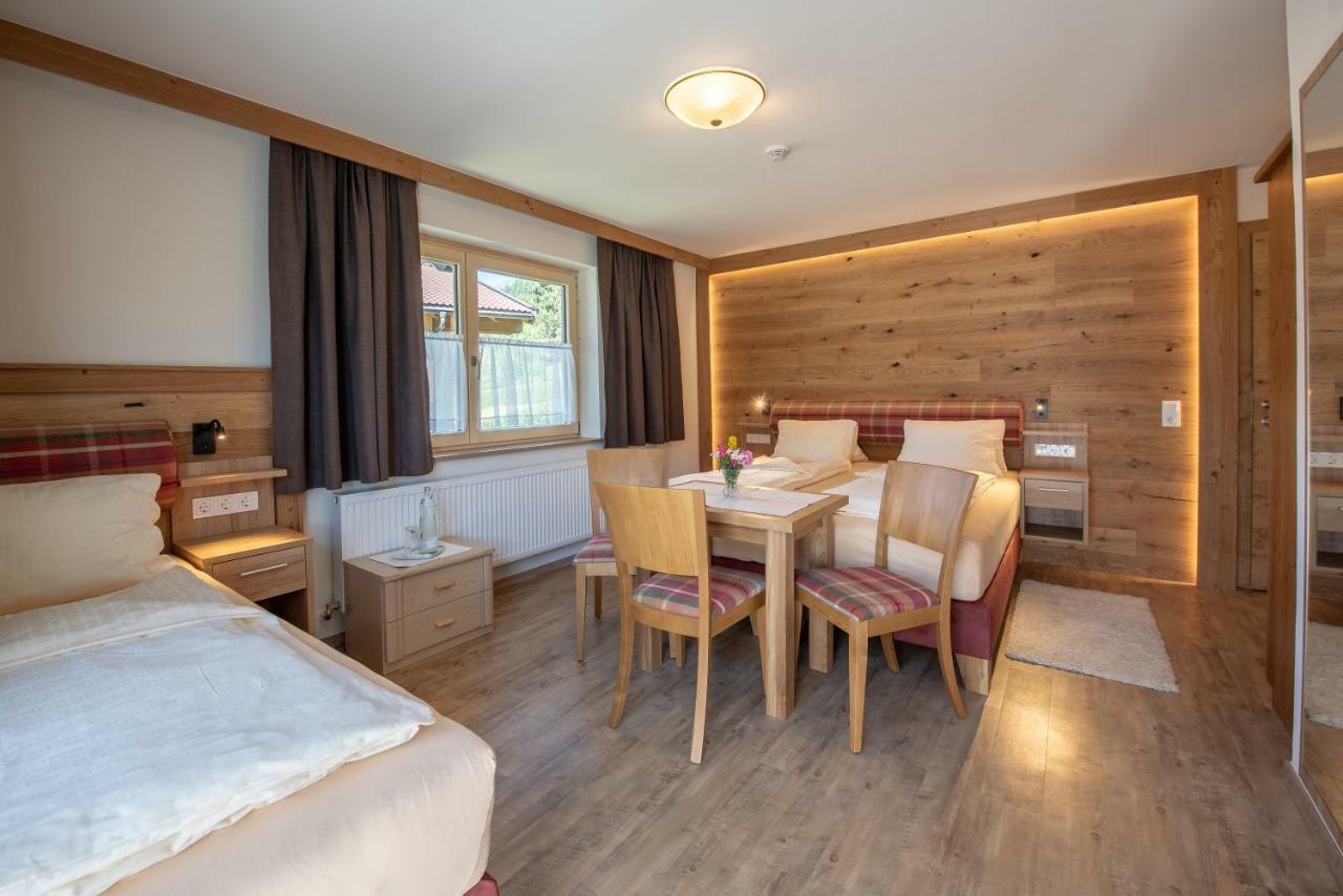 Hoelzl Bed & Breakfast Neukirchen am Großvenediger Екстериор снимка